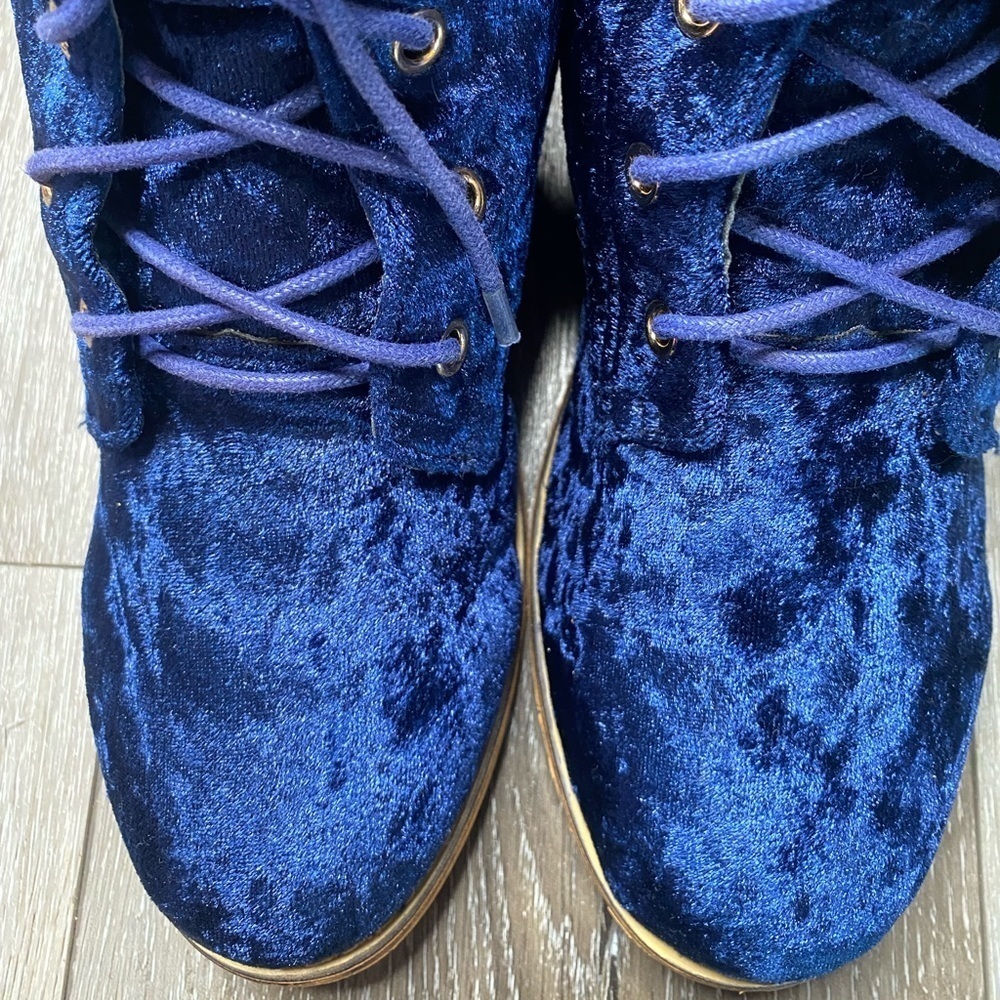 Catherine Malandrino Women’s Velvet Blue Booties Size 7.5 - Picture 9 of 16
